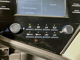 2019 Toyota Camry LE — photo 22