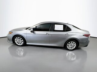 2019 Toyota Camry LE — photo 6