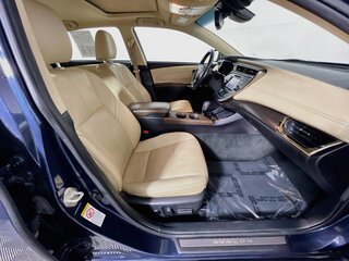 2018 Toyota Avalon Limited — photo 28