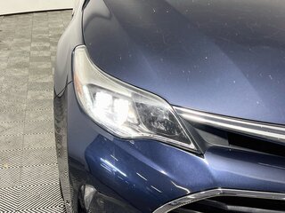 2018 Toyota Avalon Limited — photo 9
