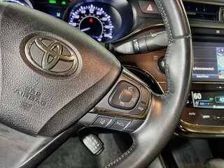 2018 Toyota Avalon Limited — photo 17