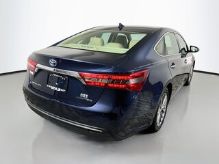 2018 Toyota Avalon Limited — photo 3