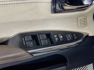 2018 Toyota Avalon Limited — photo 14