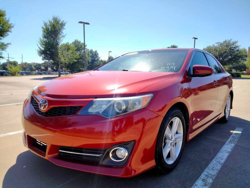Toyota Camry SE 2014