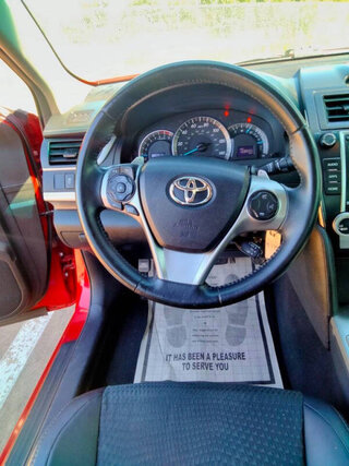 2014 Toyota Camry SE — photo 13
