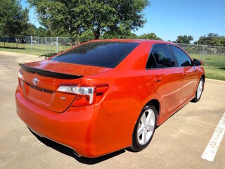 2014 Toyota Camry SE — photo 5