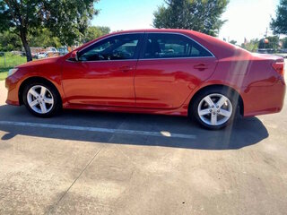 2014 Toyota Camry SE — photo 8