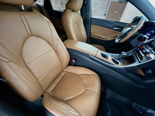 2021 Toyota Avalon Limited — photo 28