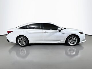 2021 Toyota Avalon Limited — photo 2