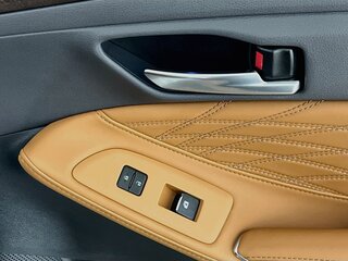 2021 Toyota Avalon Limited — photo 29