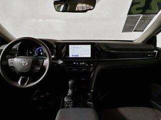 2025 Toyota Camry LE — photo 27