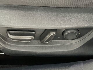 2025 Toyota Camry LE — photo 13