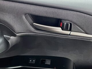 2025 Toyota Camry LE — photo 29