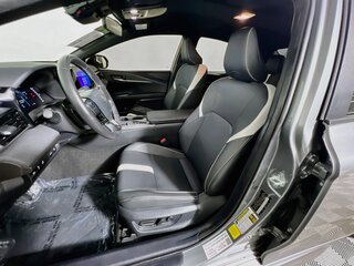 2025 Toyota Camry SE — photo 12