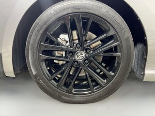 2025 Toyota Camry SE — photo 11
