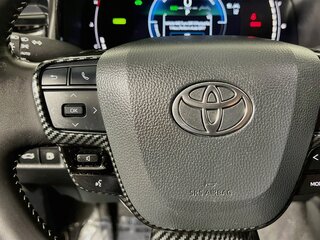 2025 Toyota Camry SE — photo 16