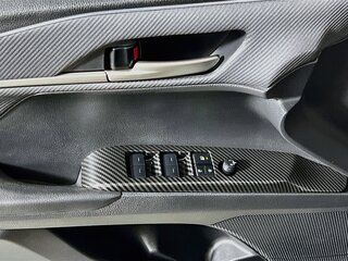2025 Toyota Camry SE — photo 14