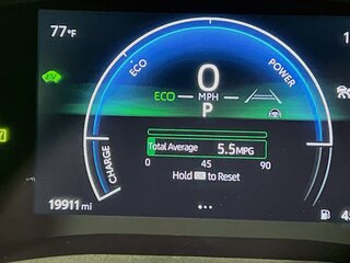 2025 Toyota Camry SE — photo 19