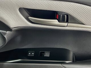 2026 Toyota Camry SE — photo 29