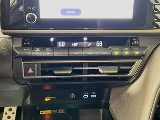 2026 Toyota Camry SE — photo 23