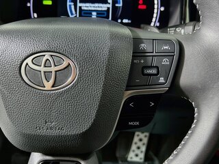 2026 Toyota Camry SE — photo 17