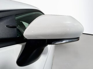 2025 Toyota Camry LE — photo 10