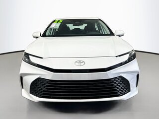 2025 Toyota Camry LE — photo 8
