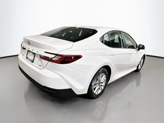 2025 Toyota Camry LE — photo 3