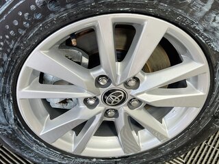 2025 Toyota Camry LE — photo 11