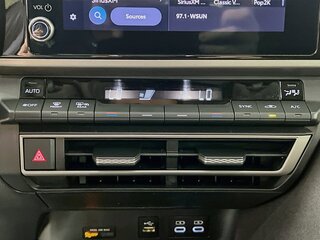 2025 Toyota Camry LE — photo 22