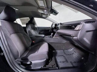2025 Toyota Camry LE — photo 27