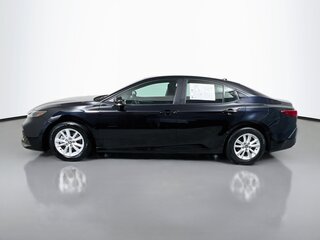 2025 Toyota Camry LE — photo 5
