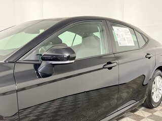 2025 Toyota Camry LE — photo 9