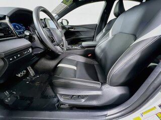2025 Toyota Camry SE — photo 12