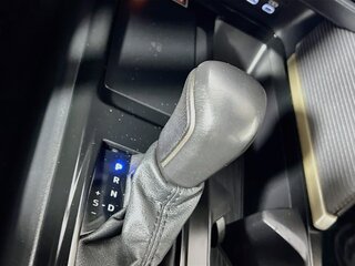 2025 Toyota Camry SE — photo 21