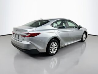 2025 Toyota Camry LE — photo 3