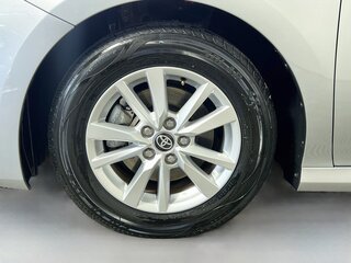 2025 Toyota Camry LE — photo 11
