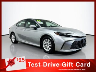 2025 Toyota Camry LE — photo 1