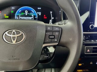 2025 Toyota Camry LE — photo 17