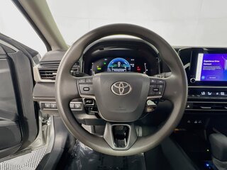 2025 Toyota Camry LE — photo 15