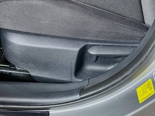 2025 Toyota Camry LE — photo 13