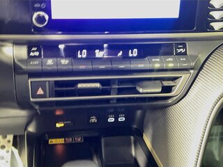 2025 Toyota Camry SE — photo 23