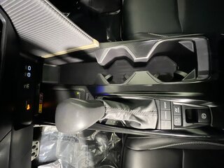 2025 Toyota Camry SE — photo 22