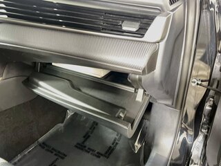 2025 Toyota Camry SE — photo 32