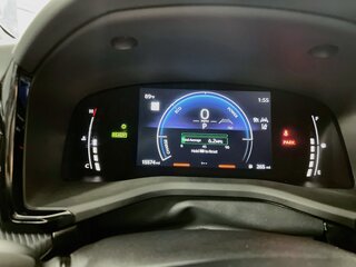 2025 Toyota Camry SE — photo 18