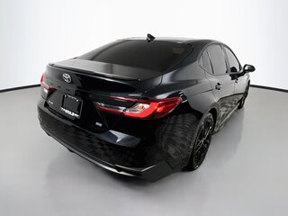 2025 Toyota Camry SE — photo 3