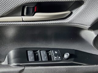 2025 Toyota Camry SE — photo 14
