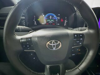 2025 Toyota Camry SE — photo 15