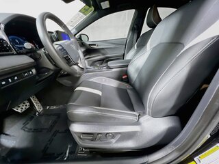 2025 Toyota Camry SE — photo 12
