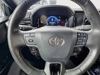 2025 Toyota Camry SE — photo 15